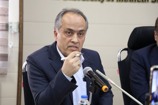 دانشگاه علوم پزشکی کاشان هزار میلیارد تومان از بیمه‌ها طلب دارد